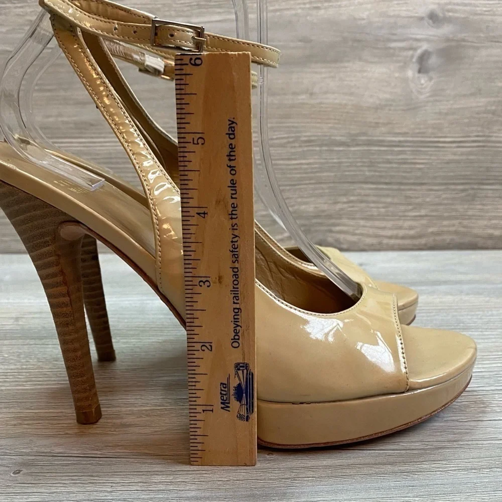 Stuart Weitzman beige patent leather ankle strap platform open toe heels size 8